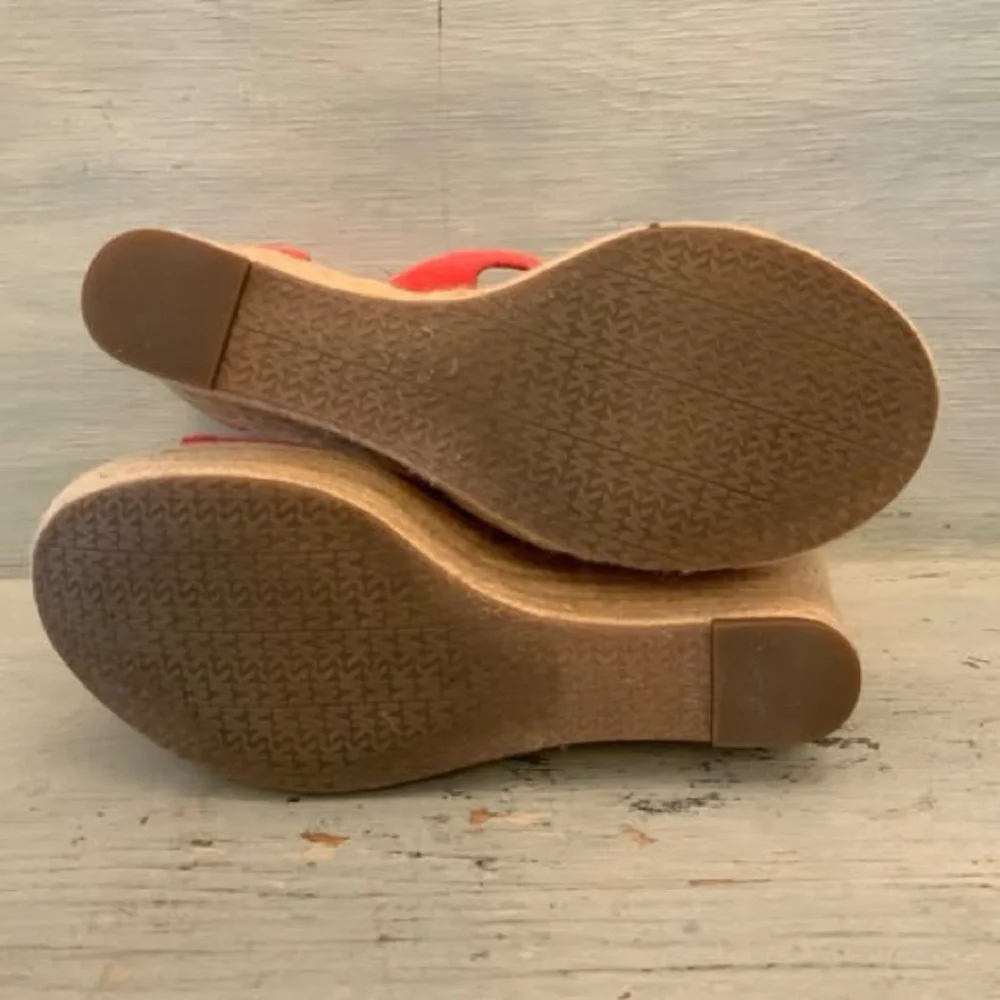 MICHAEL Michael Kors Coral Canvas Espadrille Wedge Sandals EUC